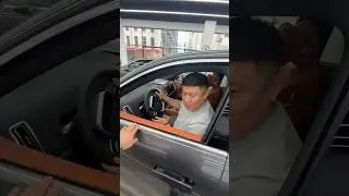Юра мне уже завидует | Вижу это по его глазам