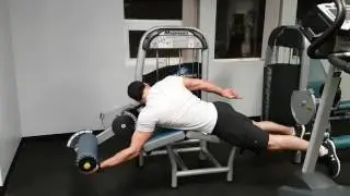 Bicep Machine Curl #1 - DC FIT