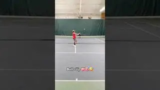 🤣🤣 Butts Up during a point 🍑🎯. Coach Carter did not miss the target. #tennis