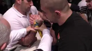 Чемпионат РСО-Алания 2015 армспорту. Казбек Ваниев - Заур Ходов (правая рука) 110 кг