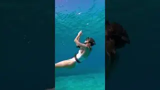 the mermaid swims in the bubble ring #shorts