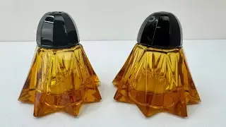 Vintage ART DECO Tcheco-Slovaquie Amber Glass Salt & Pepper Shaker Set