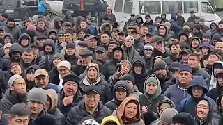 На «Дордое» митинг — сотни торговцев выступают против новых правил