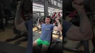 Самая страшная ошибка в жиме гантелей сидя 