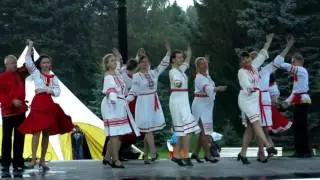номер «Счастье вдруг», выступление студии «Лето!»