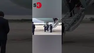 BIDEN UÇAKTAN İNDİĞİ SIRADA AZ KALSIN DÜŞÜYORDU!