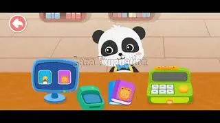 Panda Kecil Belajar di Perpustakaan