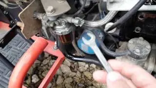 Как прокачать воздух из топливной системы!!!