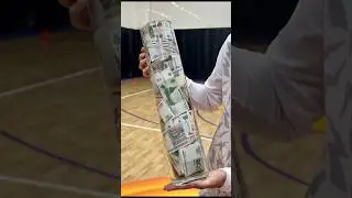 Угадай сколько здесь денег и получи их! 🤑