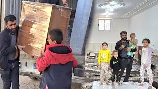 new happiness of sahel nomadic family with the delivery of beds for the children to the engineer