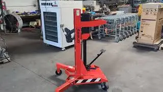 Wesco Gator Grip DM-1100 Manual Hydraulic Ergonomic 1100 lb Drum Handler Lifter