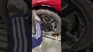 Что может Shiny Garage Wheel&Tire Clener? #детейлинг #мойкамашин #мойкаавто #detailing #carwash