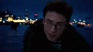 Гарри Поттер летит в убежище Ордена Феникса | Гарри смотрит на логово | Гарри Поттер и Орден Феникса