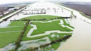 Flooding Reveals Outline of 400 Year Old Fort in Cambridgeshire