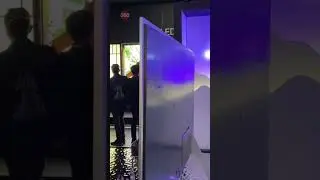 World’s first wireless OLED TV 
