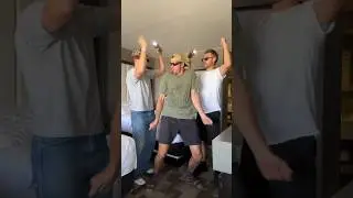 Got bored in our hotel room 🕺