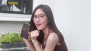 MATA LELAKI TERTUJU PADA CACA MONICA, GADIS CANTIK YANG PANDAI BERBISNIS