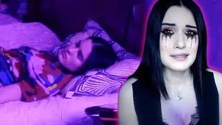 КТО-ТО СНЯЛ МЕНЯ ПОКА Я СПАЛА😨 ОНО ЖИВЁТ В МОЁМ ДОМЕ! ЧТО ДЕЛАТЬ? ПОМОГИТЕ!😱