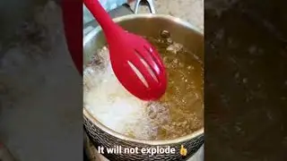 What Happens if You Crack an Egg Into Hot Oil?