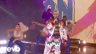 Gwen Stefani - Let Me Reintroduce Myself (Live From The Today Show/2021)