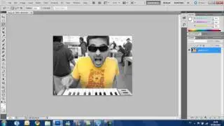 Photoshop CS5 tutorial - How to exclude a color from a picture Featuring : Mystery guitar man (HD)