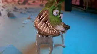 Майло примерял маску - 
