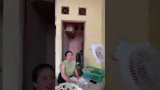 Sigemoy berkeringat sampai basah