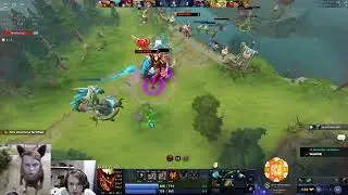 Support Arteezy & Mid Dyrachyo comms in a Pub Game 🤣