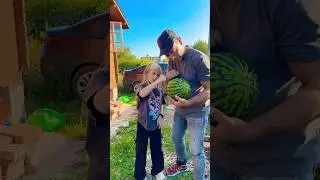 С нами происходит что то странное после этого🤣 #shorts #ladymilana @PAP_Kris_Milana