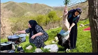 Slaughtering a Sheep and Cooking a Traditional Mountain Dish with Liver, Heart, and Kidneys