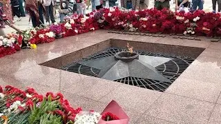 День Победы в Краснодаре. Вечный огонь! Молодежный театр. 9 мая 2024.