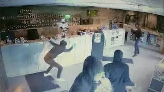 Man Fights Off 4 Bear Spray Wielding Attackers During Cannabis Store Robbery