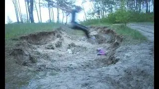 Прыжек с разбега через яму.