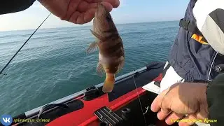 Морская рыбалка с лодки.