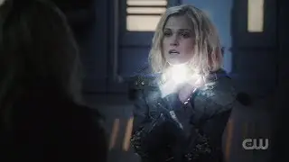 Bellamy saves Clarke life/ The 100 season 6 episode 10