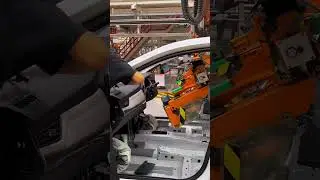 Car center console fixing process- Good tools and machinery make work easy