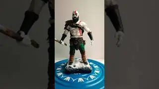 Kratos Sculpting Figure God of War Ragnarök 