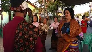 PINANGAN ADAT LAMAHOLOT DI PERNTAUAN (ARIS & HENNY-KUPANG)