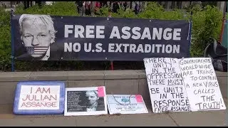 Free Julian Assange Vigil in Toronto