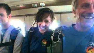 Kim Berk (of Fresh 102.7) Goes Skydiving