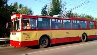 Учебный троллейбус ЗиУ-52642 и троллейбус ЗиУ682г-016.02 г. Саратов