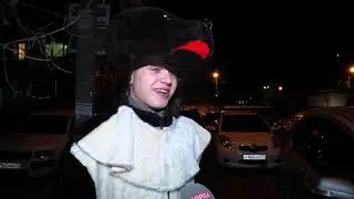 Благовещенские колядовщики рассыпали в квартирах горожан 5 кило зерна