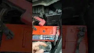 Замена штатного аккумулятора на Хонда Фит(Honda Fit)