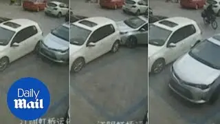 Is this the worst attempt of exiting a parking space in the World? - Daily Mail