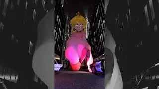 Giantess Princess Peach
