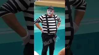 Tom the mime