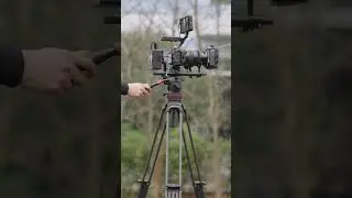 Quick setup and solid performance - the NEEWER LL35 tripod is ideal for outdoor videography!