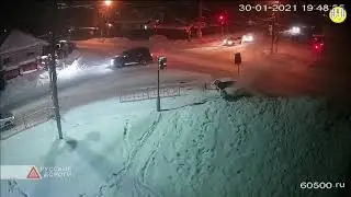 Жесткое лобовое столкновение на перекрестке в Усть-Куте
