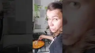 БЕЗУМНЫЙ ПАША. ИРИШКА ЧИКИ ПИКИ ГОТОВИТ МИНТАЙ С РОЖКАМИ И ПОДЛИВОЙ.