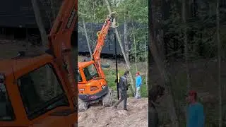 Закручиваем пяти метровые сваи на #миниэкскаватор #excavator #экскаватор #спецтехника